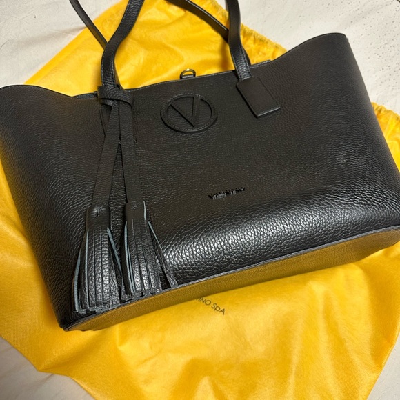 Mario Valentino tote bag measurements are 19 x 11 bottom 14 inches wide - Picture 8 of 11